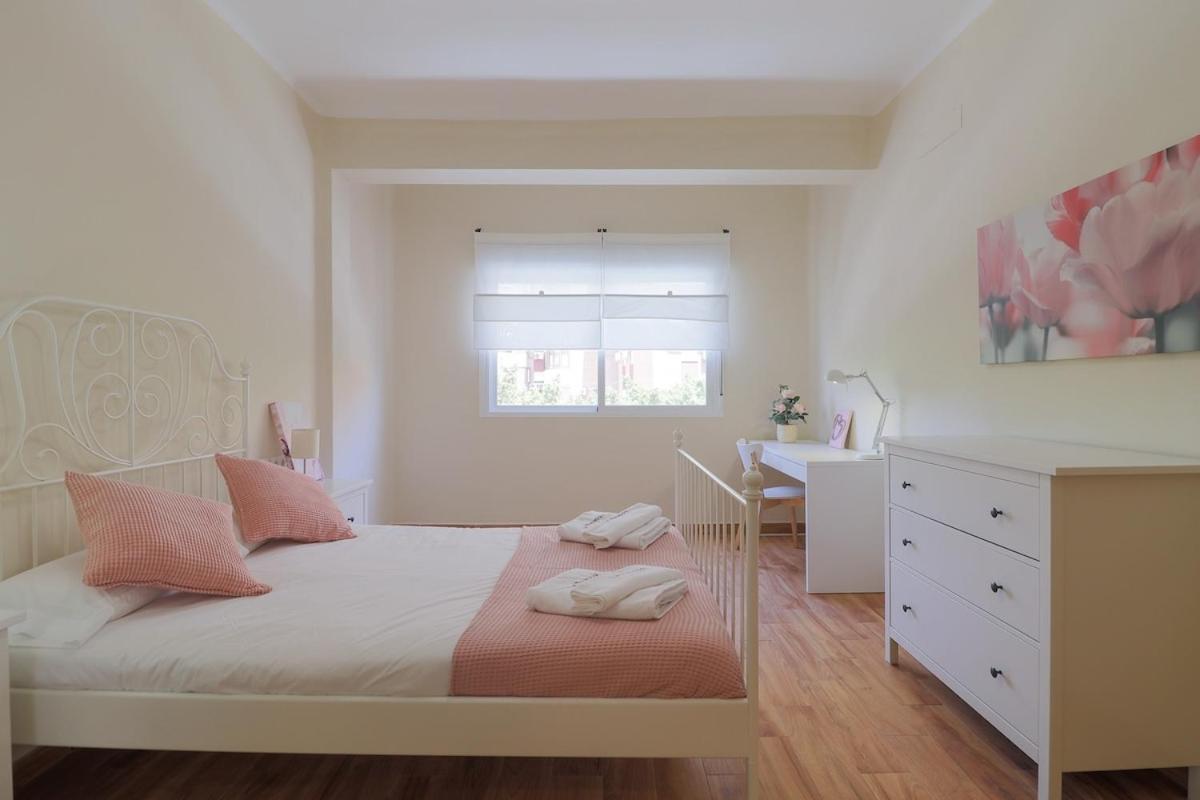 C102 - Huge And Stylish 5 Bedroom By The Center Малага Екстериор снимка